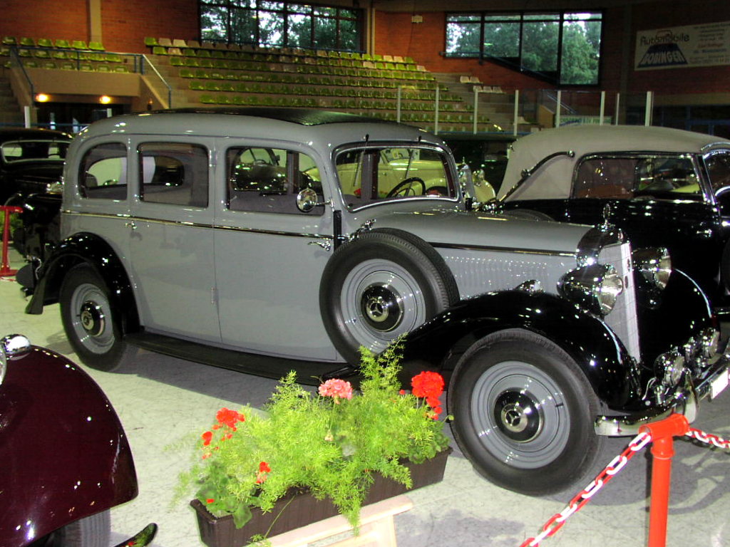Mercedes-Benz 230 (W143) z 1938 r.